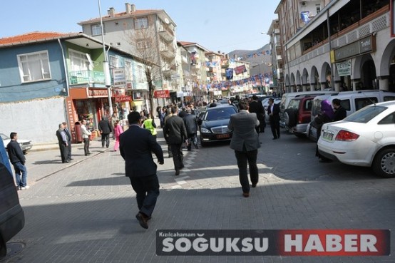 AK PARTİ SEÇİM KOORDİNASYON MERKEZİ AÇILDI