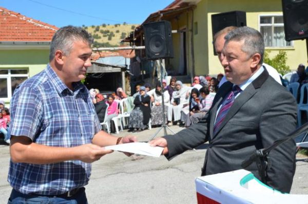 KIRKÖY KÖYÜ TAPULARINI DAĞITTI