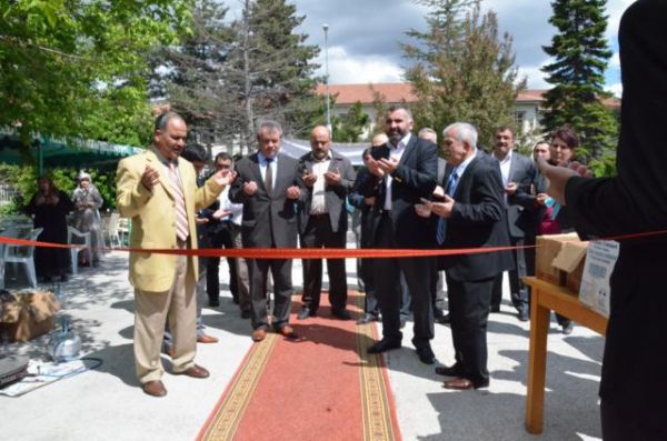 ÖĞRENCİLER YARARINA KERMES AÇILDI