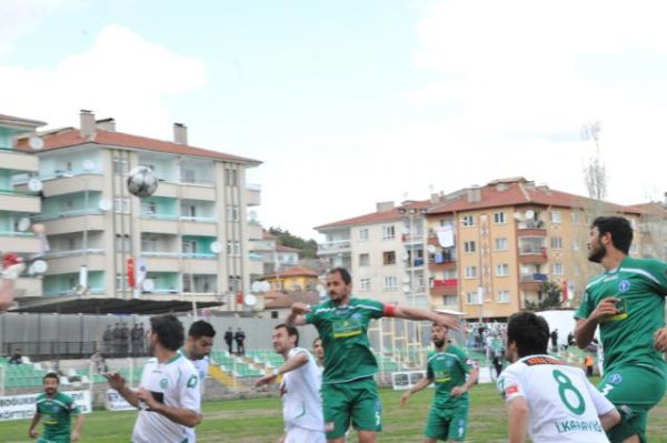 KIZILCAHAMAM ÜNYEYİ TERLETTİ.